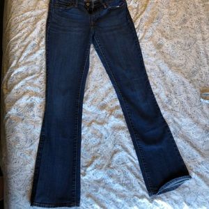 Levi’s Boot Cut Mid Rise Med/Dark Wash Jeans